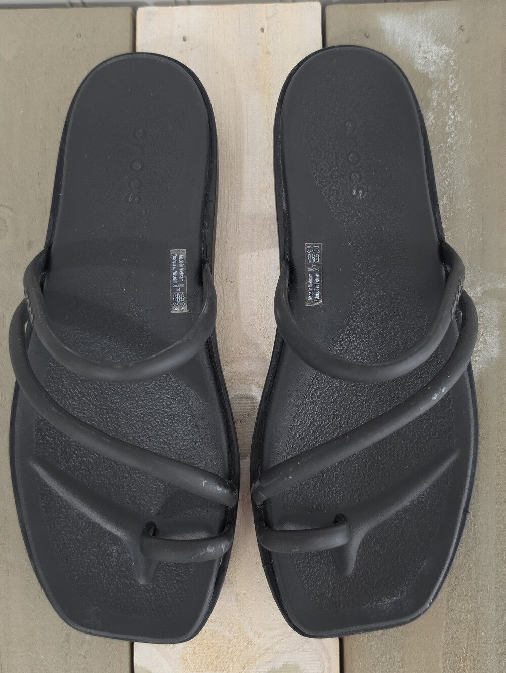 Crocs | Strappy Rubber Sandals Black Size 6